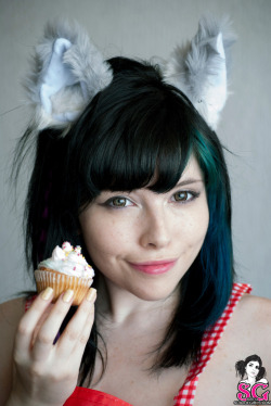 past-her-eyes:  Voly Suicide  For more South African SuicideGirls
