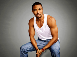 prettymysticfalls:  Charles Michael Davis | SDCC 2016 - Entertainment