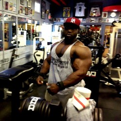 drwannabe:  Akim Williams, swollen with pump [more posts of Akim]