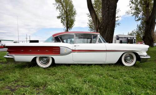 frenchcurious:Pontiac Star Chief Catalina 1958. -source 40 &