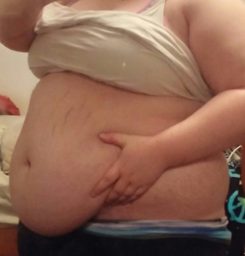 fillthebelly:  Am I fat yet? 