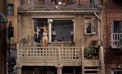 avenue:  films to watch, #2. Rear Window (1954) 