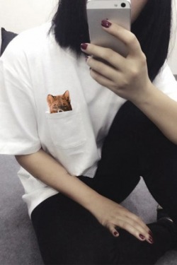 snow-snowwhite:  pocket cat & fox tee! alien face   donut