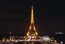 elevenxi:-  Eiffel Tower