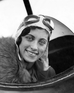 worldherald:     Helen Huntley, the first female pilot to be