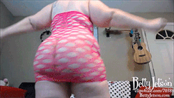 bettyjetson:  Pink Tube Dress Booty Shake Don’t you love the