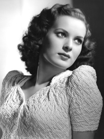 clarabowlover:  Maureen O’Hara - Beautiful Close Up source