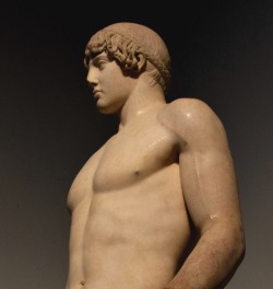 tivoli2:MARBLE FLESHAncient marble Apollo, British Museum, LondonPhoto