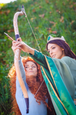 cosplayblog:  Princess Merida (left) and Queen Elinor (right)