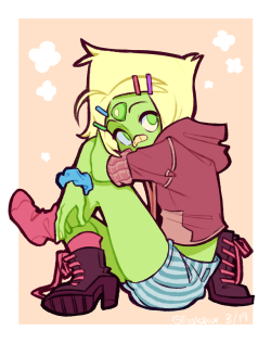 gigglepox:a little springtime peridot <3