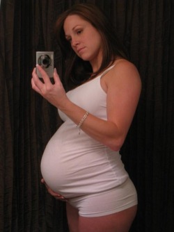 playfulpregnants:   Full Gallery - CLICK HEREIf you rather get