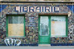 lyon2024:  Old bookstores, printing house and bookbinder. Silence,
