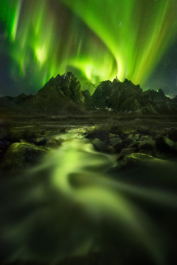 ladylandscape:  (via 500px / Peaks of the Lights by Marc Adamus)