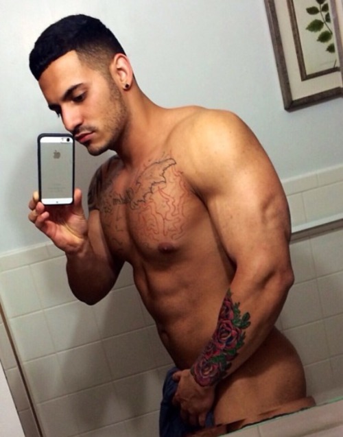 imrockhard4u:  Dominican papi. ðŸ˜http://imrockhard4u.tumblr.com