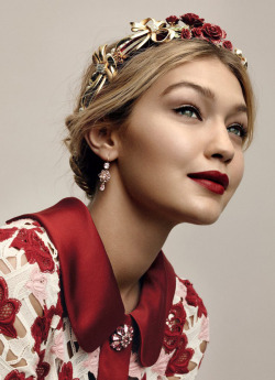 sexyqueen:   Gigi Hadid For Vogue US July 2015