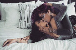 lesbianfemmes:   When you ease that hand up around her neck while