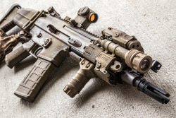 narphenal:  squid-de-geso:  10” FN SCAR 16S “CQC”: Geissele