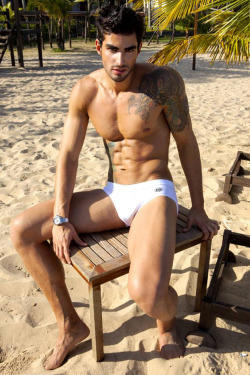 sexy-hunks:  Brazilina hunk model Lucas Arantes sexy in Underwear