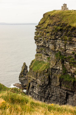 breathtakingdestinations:  O’brien’s Tower - Cliffs Of Moher