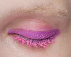 wink-smile-pout:  Make-up at Donna Karan Spring 2013