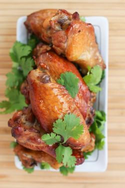 basilgenovese:  Oolong Tea-Smoked Chicken Wings (Source: Thirsty