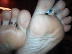 toered:Perfect feet 