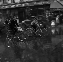 undr:Todd Webb. Paris Traffic, Paris. 1950