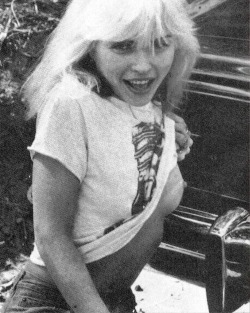 circusmiramar:Debbie Harry aka Blondie. Pica boo!