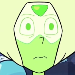 kibbles-bits:  peridotissuffering:  So, pre-poof, Peridot’s