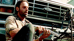 genshimada: Completely necessary gifs of Rick Grimes looking