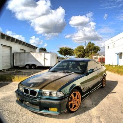 grant218:  Ŭ,600 bucks for an #e36 #m3 with a real #carbonfiber