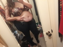 curvybbw:I broke my bed frame last night. I can’t imagine how…