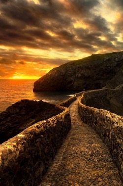 0ce4n-g0d:  241 Steps to Heaven by Romain Matteï