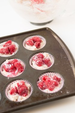 foodffs:  Raspberry Cream Cheese MuffinsReally nice recipes.