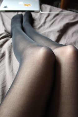 Pantyhose, Feet and Woman!