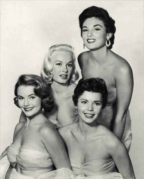 Mamie Van Doren, Allison Hayes, Myrna Hansen and Colleen Miller