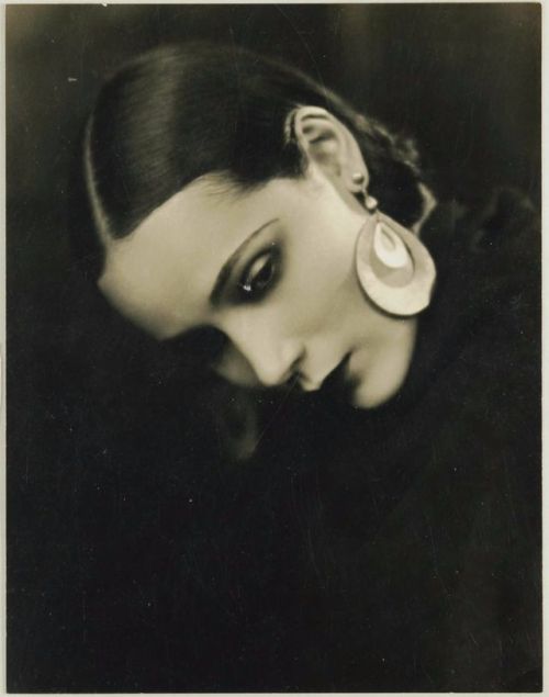 Dolores Del Riohttps://painted-face.com/