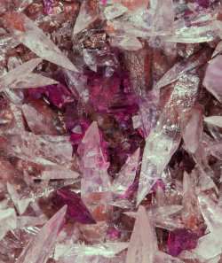 bijoux-et-mineraux:  Wendwilsonite with Calcite - Arhbar Mine,