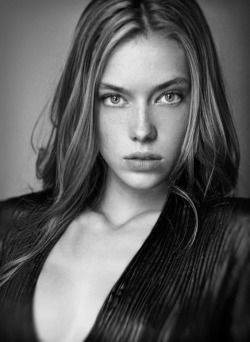 curtiscape:  Hannah Ferguson @ Trump © Curtis Eberhardt