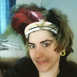 This is how you hat&hellip;right? #hat #fabulous #greenhair #girlswholikegirls #girlswithtattoos #girlswithpiercings #girlboy #gay #hers #lesbian #inlesbians #howdothehat #morning #shinnanigags #special #weirdo #smallnm1ghty #dreadsbian #buttlove #beautif