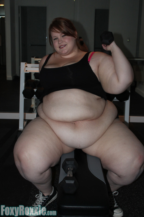  biggirls1219975:  ssbbw Foxy Roxxie      