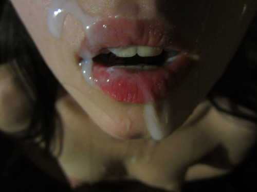 sex4kunst:  Welcome to tumblr with fresh cum on her    Beautiful cumshot photos !