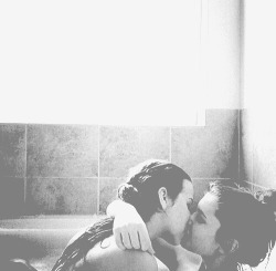 me-loving-you:  Leslies Here 