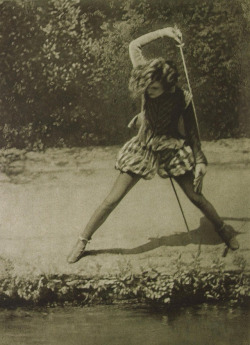thisobscuredesireforbeauty:    Elisabeth Bergner in:   Doña