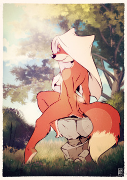 fox-pop:  Posing for you…naturally! ;D