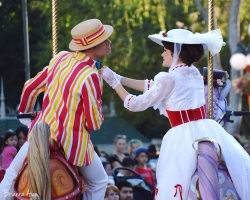 disney-facecharacters:   	Mickey’s Soundsational Parade by