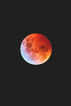 lsleofskye:  Lunar Eclipse | giulio_dng