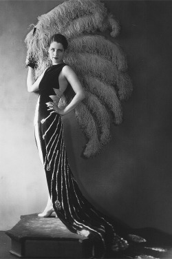 norma-shearer:  Norma Shearer photographed for Upstage, 1926