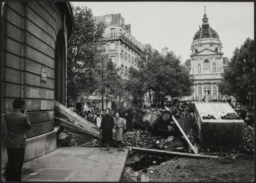 Janine Niépce, Lendemain de barricades au Quartier latin, boulevard