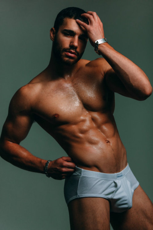dobrahreloaded:    Ariel Ben-Attar by Ran Yehezkel 